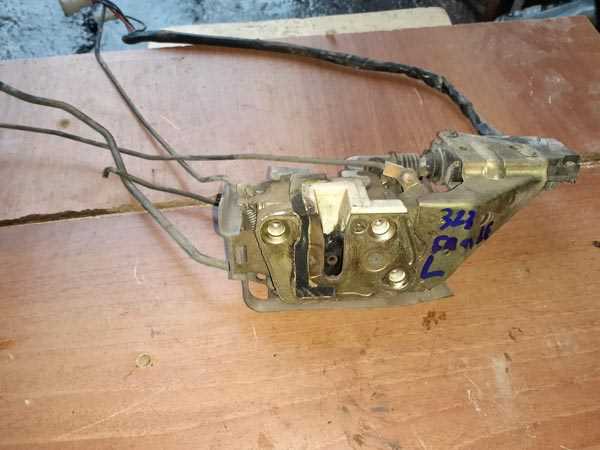 Mazda 323 sol arka kapı kilidi